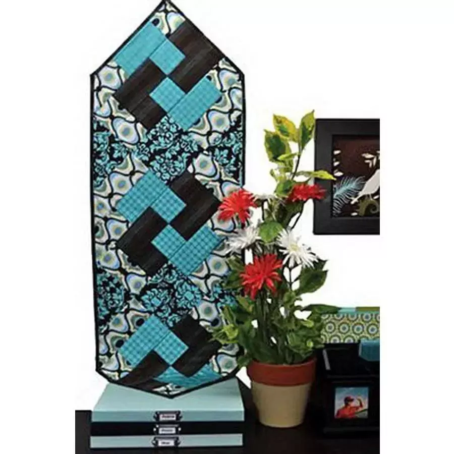 Fat Quarter Tbl Runner VII