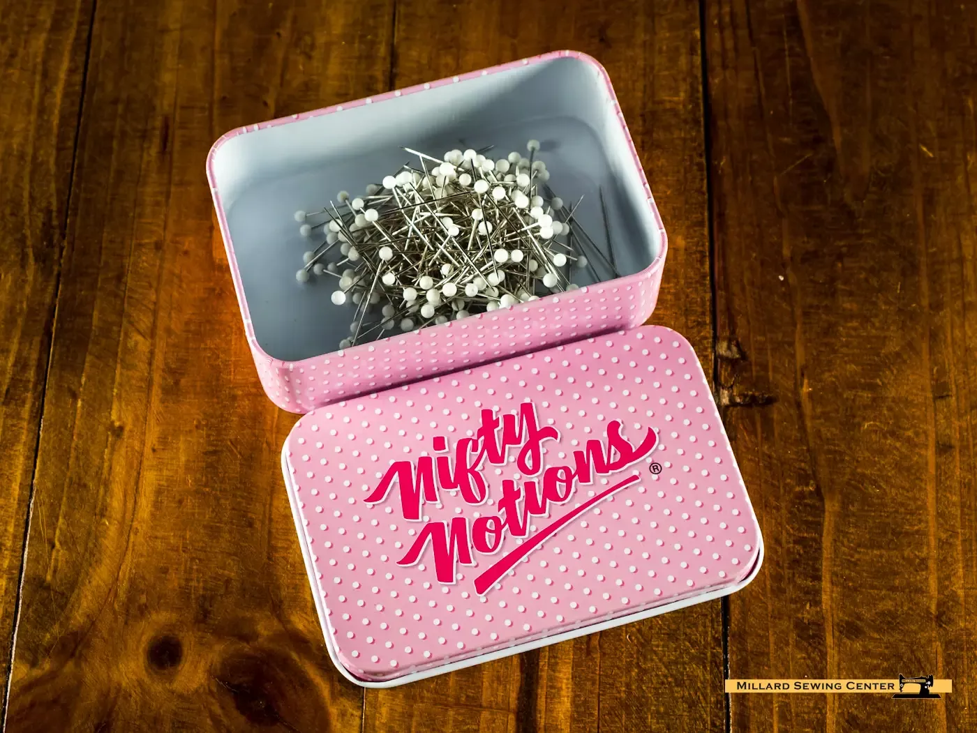 Pins, Glass Head (1-3/8″) 200PC by Nifty Notions